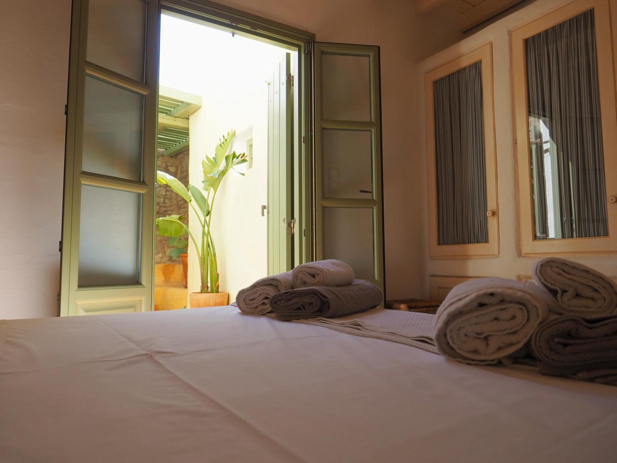 Ochre Dream, Beach Front & Sunset Villa Naousa エクステリア 写真